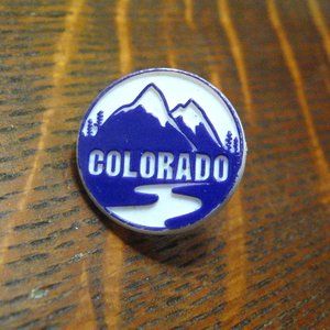 🇺🇸 Colorado Mountains Vintage Lapel Pin